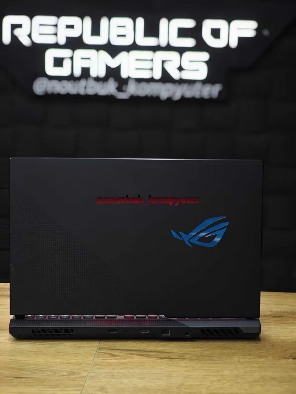 Мощный игровой Asus Rog Strix Scar