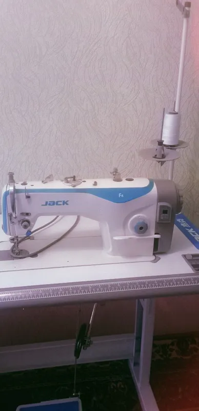 JackF4sanoat tikuv mashinasi deyarli yangi holatda 3