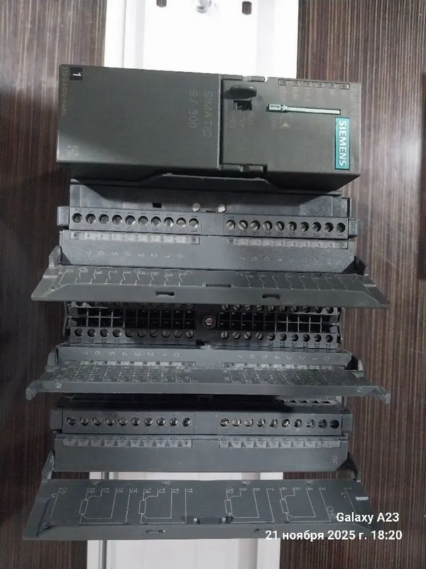 PLC S7 300 (Siemens CPU 315-2DP +DI16+DO32+AO4) 2 PLC S7 300 (Siemens CPU 315-2DP +DI16+DO32+AO4) 2