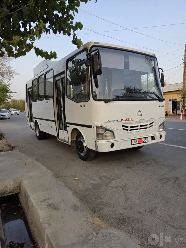 Isuzu Aftobus Sotiladi. 2 Isuzu Aftobus Sotiladi. 2