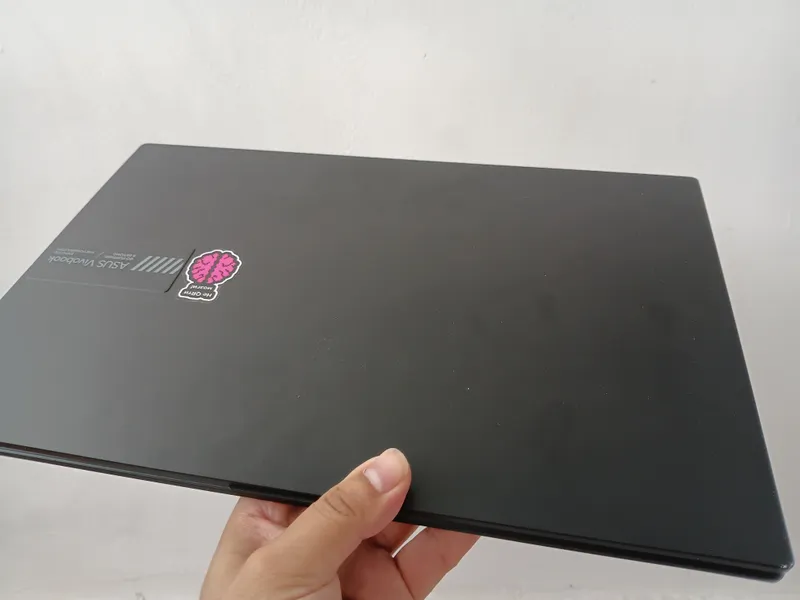 Asus Vivobook Go 15 OLED 16/512 GB 3