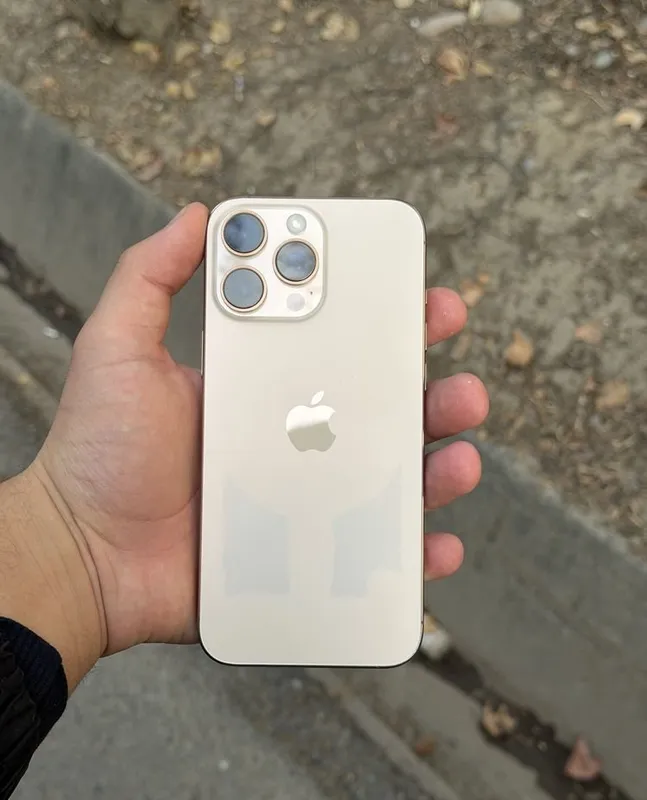 iPhone 16 Pro Max 256 ГБ, 93% ёмкости аккумулятора 1 iPhone 16 Pro Max 256 ГБ, 93% ёмкости аккумулятора 1