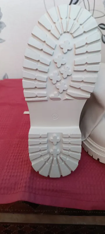 ivory rangdagi etiklar 3 ivory rangdagi etiklar 3