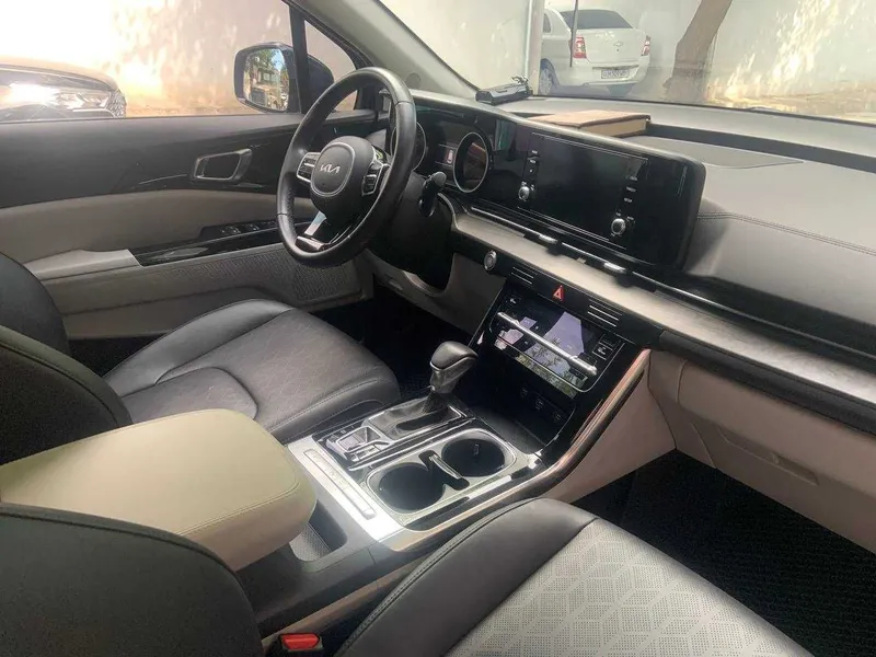 Kia carnival 2023 год 5 Kia carnival 2023 год 5