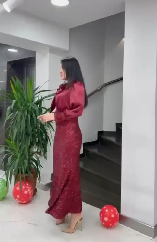 Kechki, bayramona ko‘ylak, yangi, Turkiya originali, yorlig‘i bor, 50$ 1 Kechki, bayramona ko‘ylak, yangi, Turkiya originali, yorlig‘i bor, 50$ 1