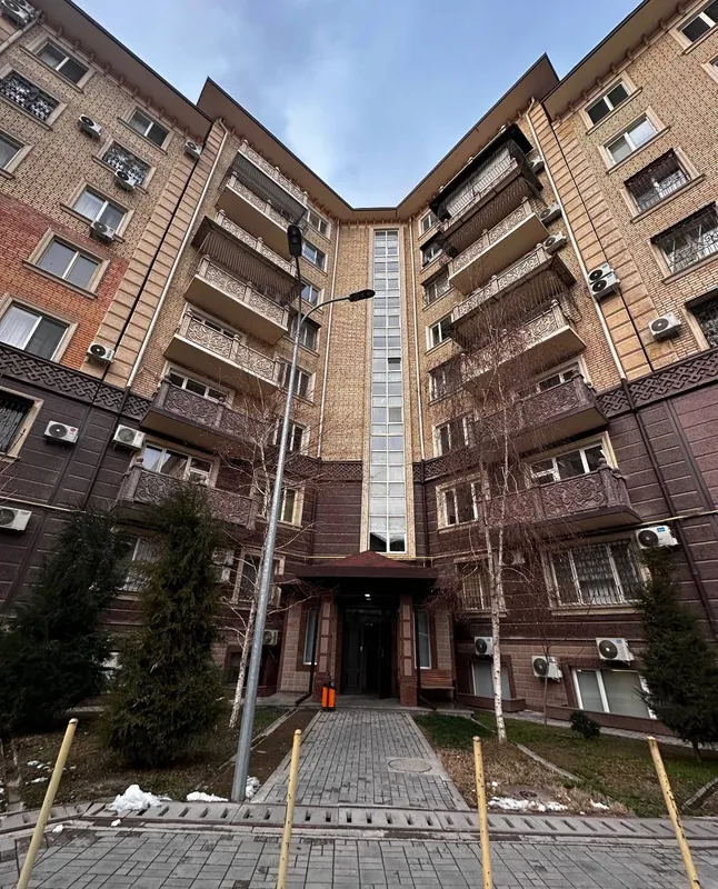 Продаётся элитная 4-комнатная квартира в кирпичном доме «Габус» 2