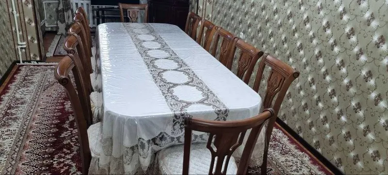 Продаётся стол и стулья 1 Продаётся стол и стулья 1