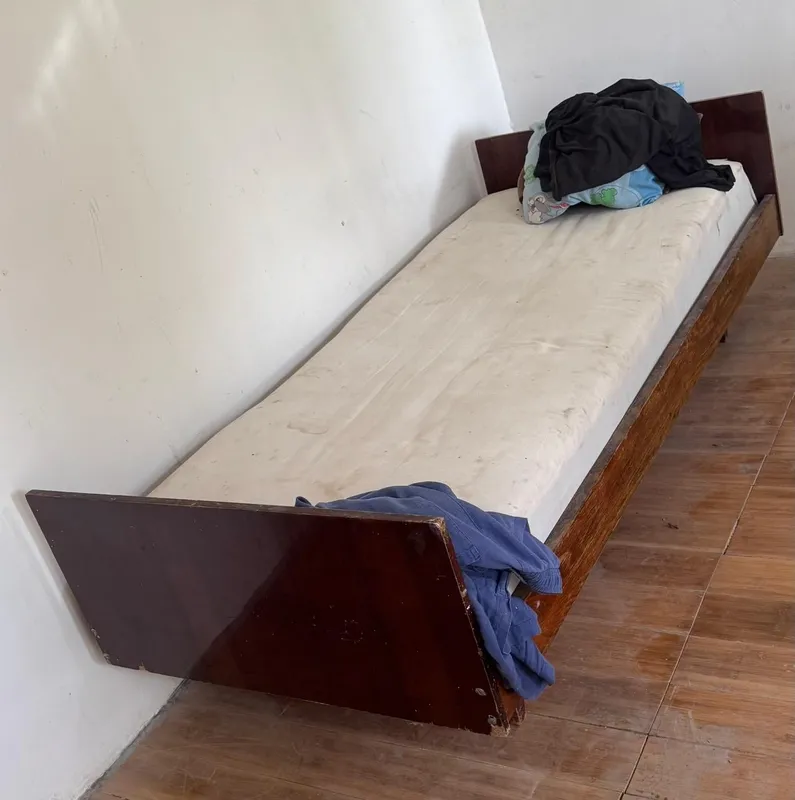 Продаю кресла кровати советские и 2 кровати — фото 4