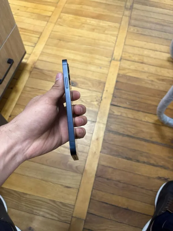 Iphone 12 64GB (76%) 4 Iphone 12 64GB (76%) 4