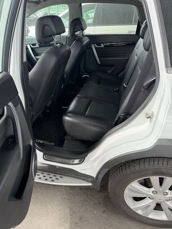 Срочно продаю Chevrolet Captiva — фото 1