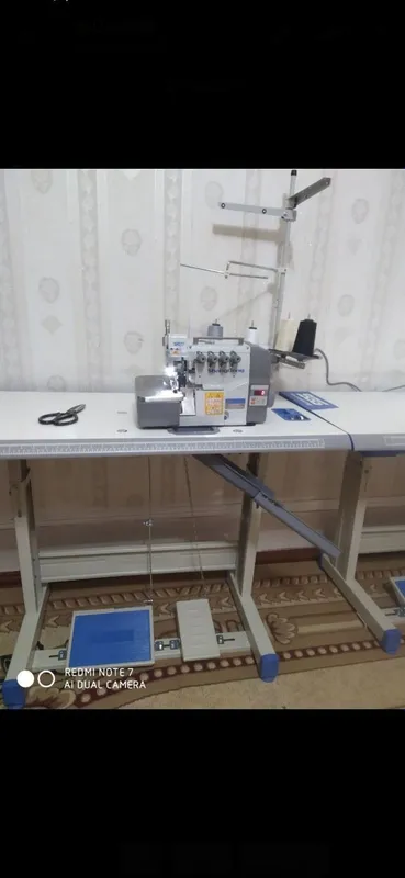 Комплект: Новая промышленная швейная машина и 4-х ниточный оверлок Sha 1 Комплект: Новая промышленная швейная машина и 4-х ниточный оверлок Sha 1