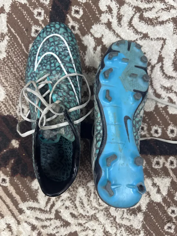 Butsi nike suv tegsa rangi ozgaradi 40 razmer 3 Butsi nike suv tegsa rangi ozgaradi 40 razmer 3