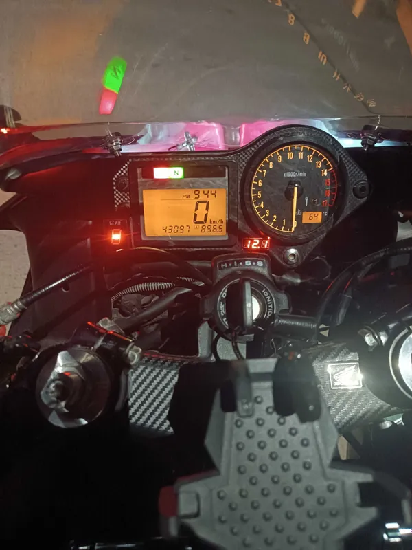 Продаётся Honda CBR f4i — фото 3 Продаётся Honda CBR f4i — фото 3