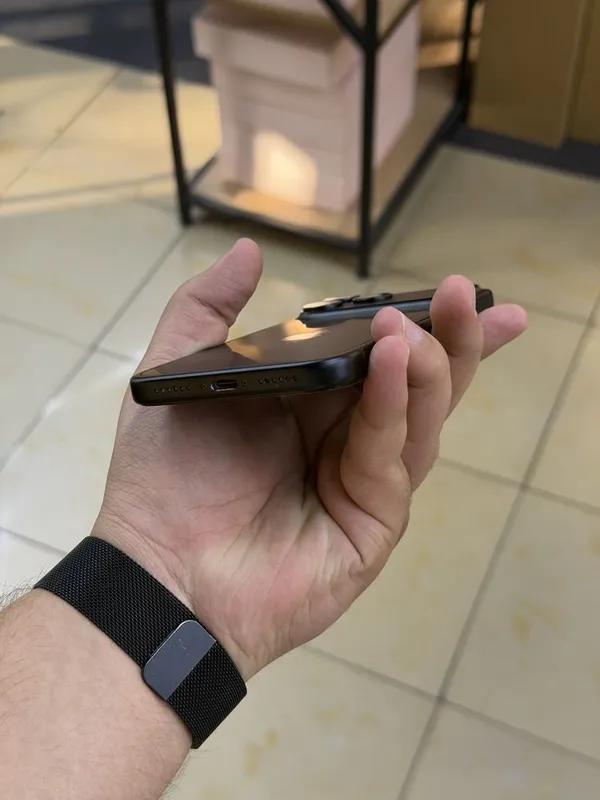 Iphone 17 pro max black limited edition srochno — фото 3