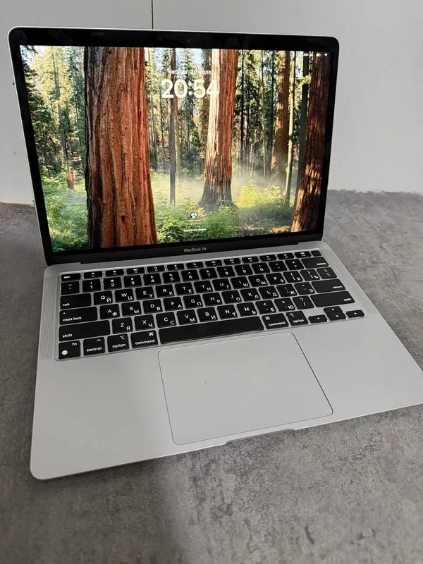 MacBook Air 13” M1 1
