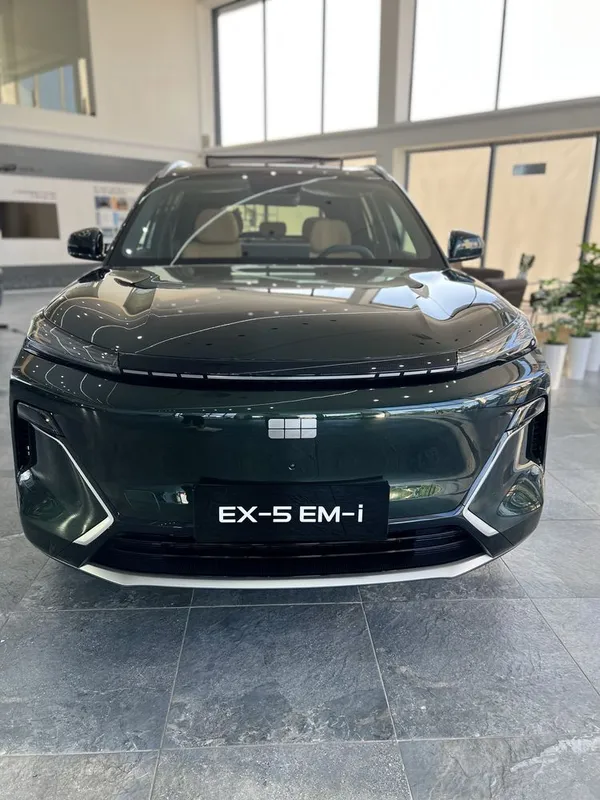 Geely EX5 EM-i гибрид 1 Geely EX5 EM-i гибрид 1