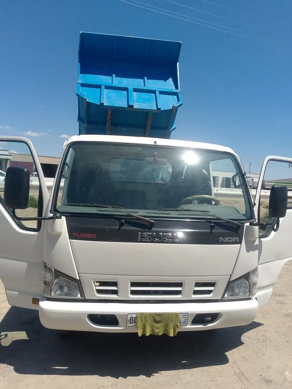 Isuzi samosval 2014yil 39.000km holati zoʻr 1