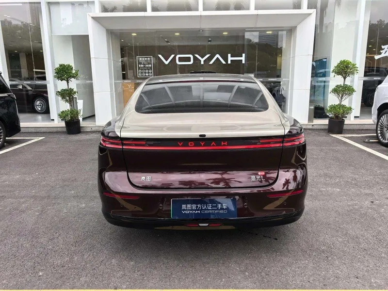 VOYAH Passion L ультра гибрид 2 VOYAH Passion L ультра гибрид 2