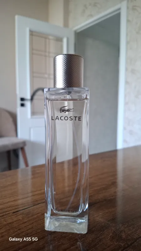 Lacoste 200.000  Eclat 100.000 1