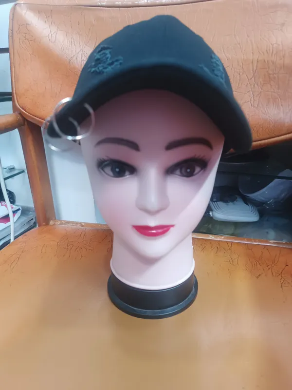 Ayollar va qizlar uchun kepka 1 Ayollar va qizlar uchun kepka 1