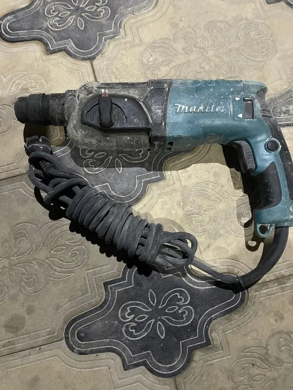 Makita perfarator 1 Makita perfarator 1