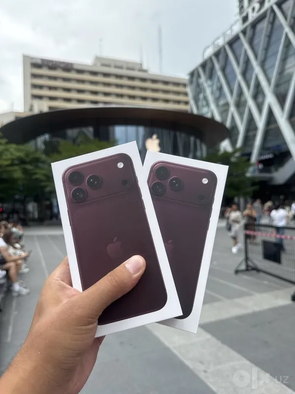 iPhone 18 Pro Max 256, вишнёво-красного цвета, с SIM-картой и eSIM, работает 1 iPhone 18 Pro Max 256, вишнёво-красного цвета, с SIM-картой и eSIM, работает 1