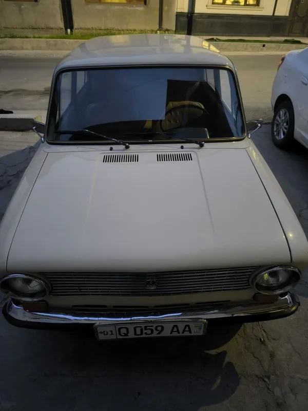 Vaz 21013 Sotiladi