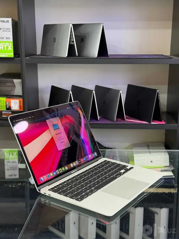 Mac Book Air M1 Silver 5 Mac Book Air M1 Silver 5