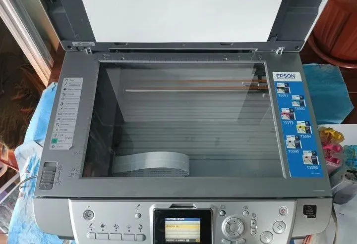 Мфу Epson RX 700 printer rangli ideal aybi yoq — фото 1