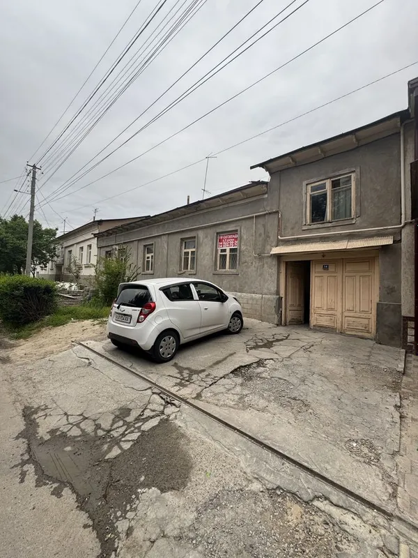 Срочно!!! Продается Орр: Бирлик Саккокий 5,5 соток Фасад 18,5*30 — фото 1