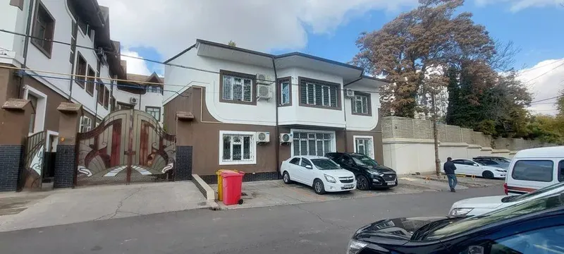 Офисное помещение 220 кв.м. в Яккасарайском районе