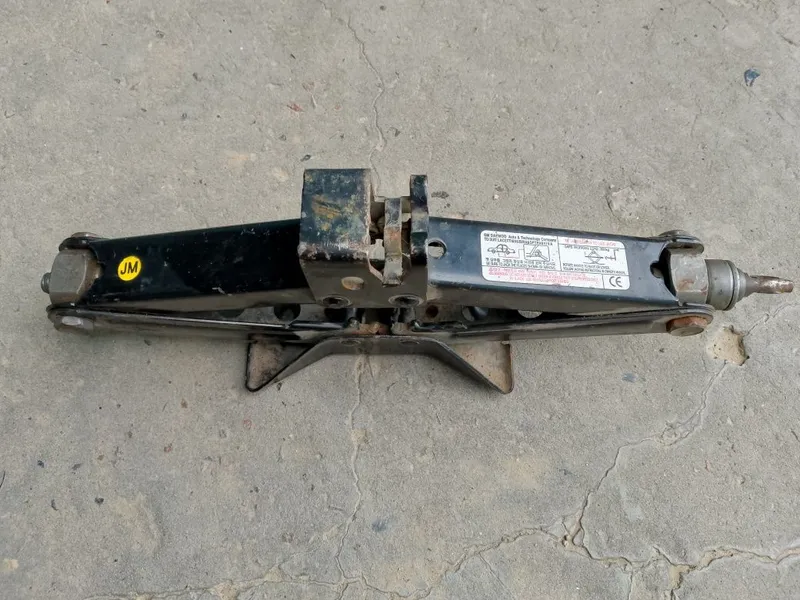 sotiladi damkrat