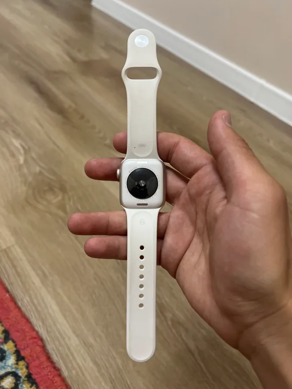 Apple Watch — фото 1
