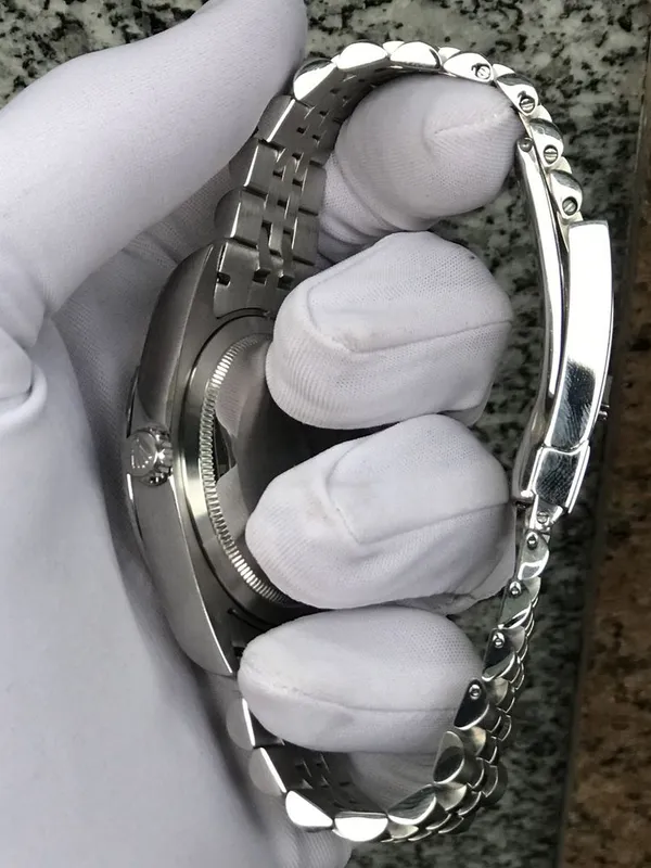 Rolex soati sotiladi 6
