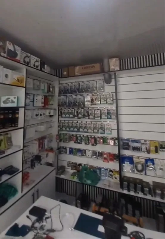 Telefon ustasi kerak Telefon ustasi kerak