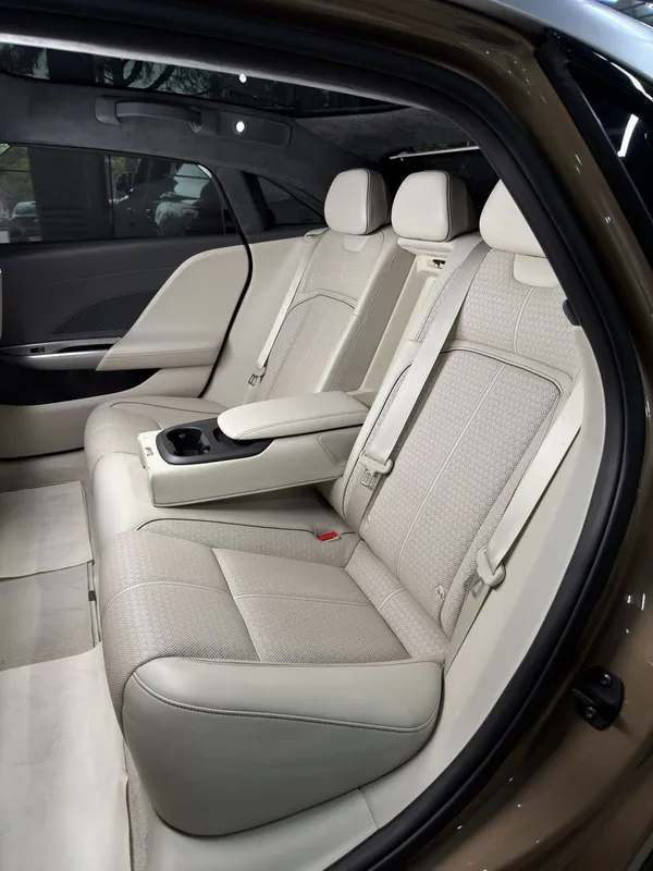 Lucid Air Dream Edition 7 Lucid Air Dream Edition 7
