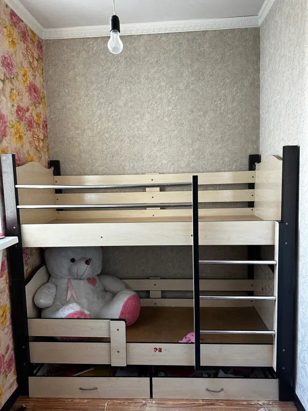 Двухэтажный кровать