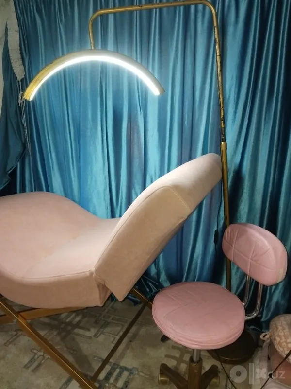 Kushetka, lampa, kreslo, yordamchi stol 2 Kushetka, lampa, kreslo, yordamchi stol 2