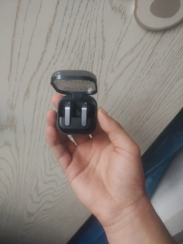 Samsung galaxy BUDS 4 Pro