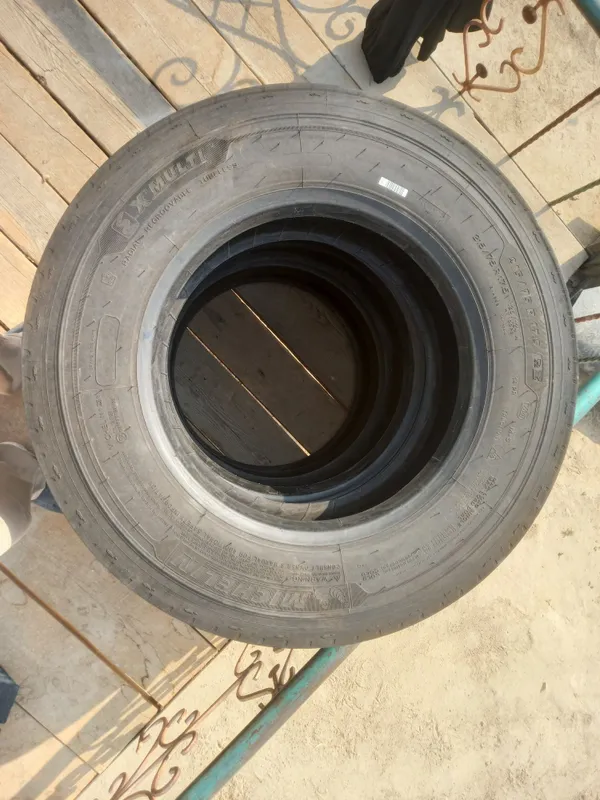 ISUZI BALON 215/75R17.5 — фото 1