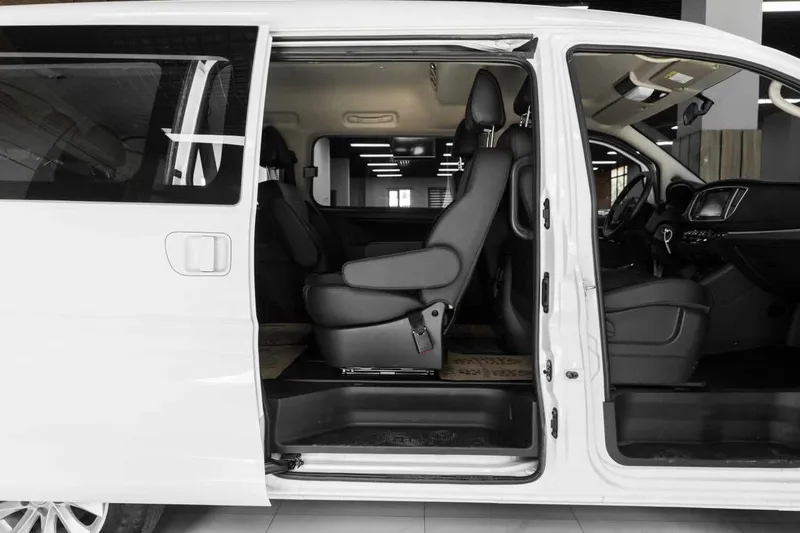Минивен Dongfeng CM5-EV микроавтобус 7 Минивен Dongfeng CM5-EV микроавтобус 7