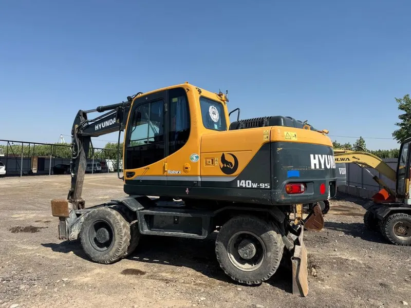 Hyundai 140w-95 2023 йил холати идеал 1 Hyundai 140w-95 2023 йил холати идеал 1