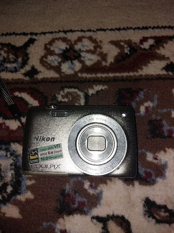 Nikon raqamli fotoaparat 4 Nikon raqamli fotoaparat 4