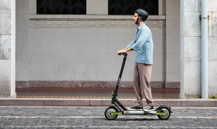 Электросамокат Xiaomi Navee Electric Scooter S65 (черный) 4 Электросамокат Xiaomi Navee Electric Scooter S65 (черный) 4