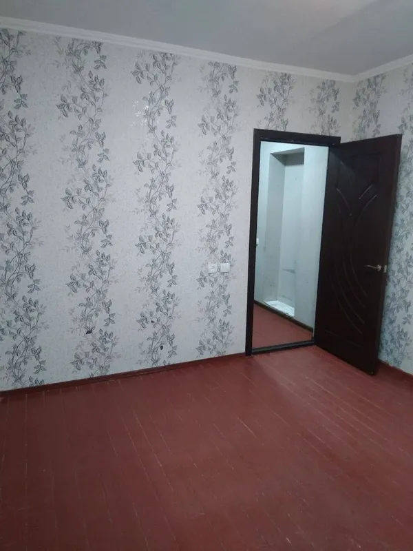 Yotoqxonada shaxsiy sanuzelli xona sotiladi, 18 m² 3