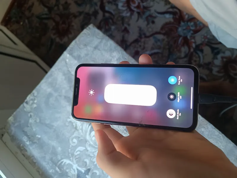 Ikkita telefon #1 Xiaomi 11T 5G 8/128 #2 iphone xs 64GB 4