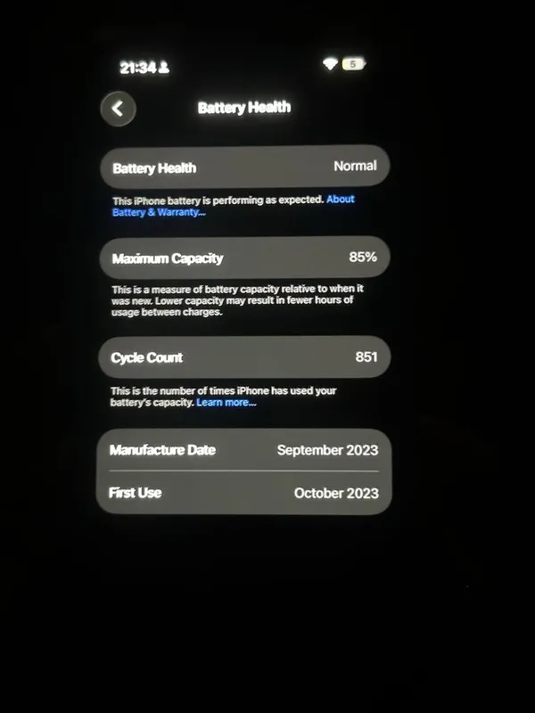Iphone 15 ozi qora 4
