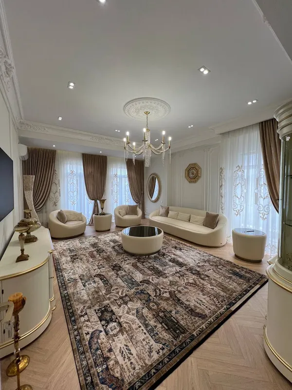 Продажа 6-комн. кв. 210 м² · ID 7022 1 Продажа 6-комн. кв. 210 м² · ID 7022 1