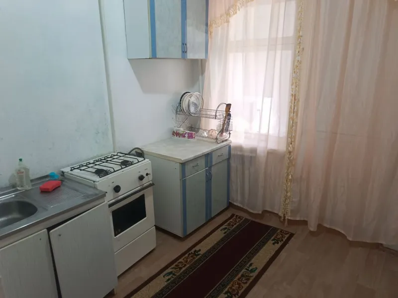 Срочно продаю 1 ком 2 этаж 3 Мик Чирчик
