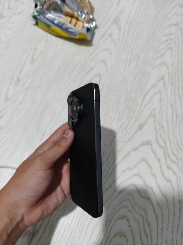 Huawei Pura 70 12/256 5 Huawei Pura 70 12/256 5